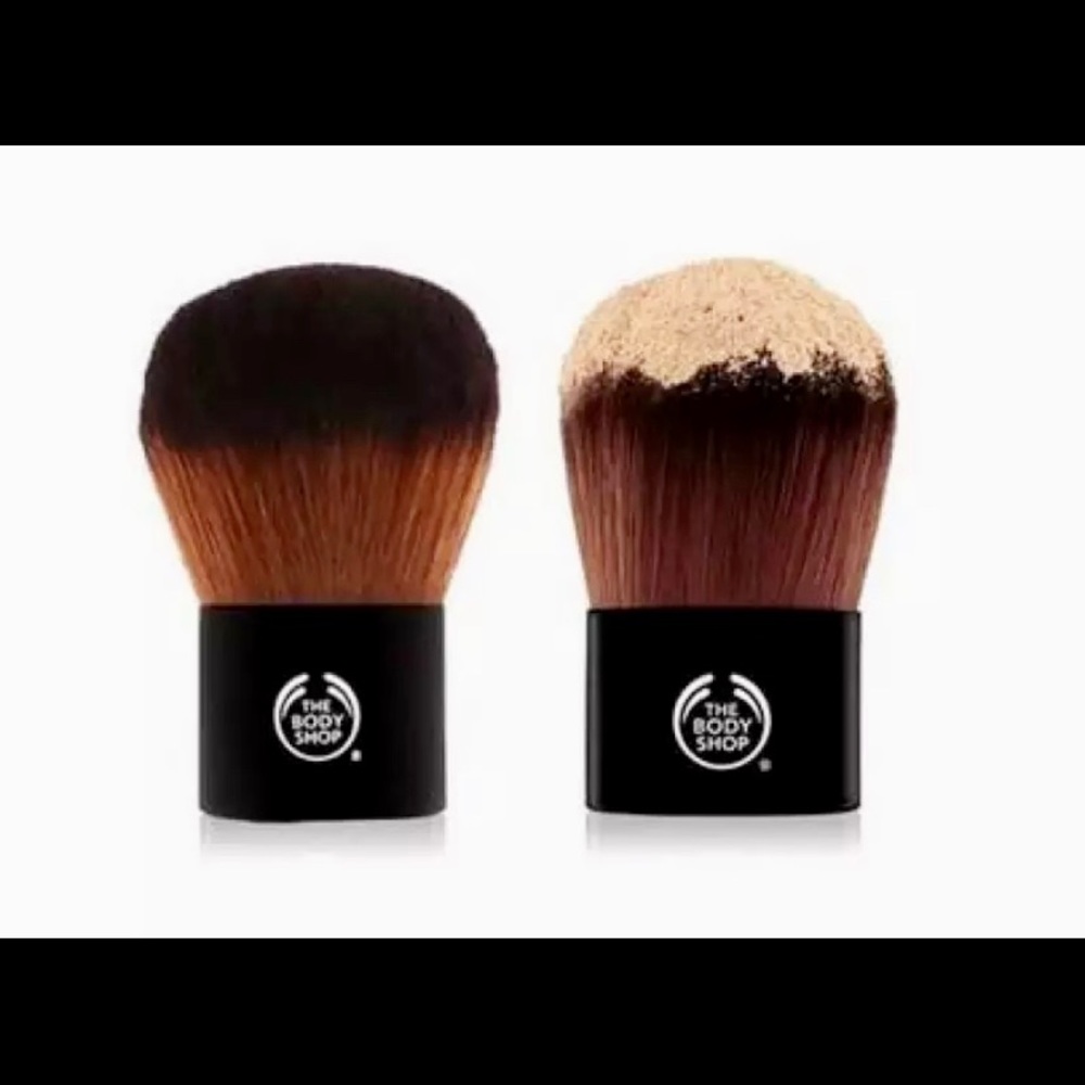 The Body Shop Mineral Powder Foundation Brush (high quality Kabuki Brush)
